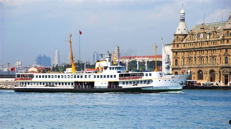 Are there ferries to Istanbul?