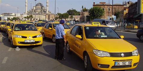 Do we tip taxi drivers in Istanbul?