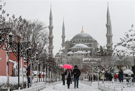 Does it snow in Istanbul during Christmas?