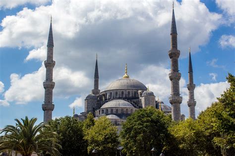 Is Hagia Sophia and Blue Mosque the same?