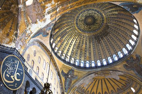 Is the Hagia Sophia the largest dome in the world?