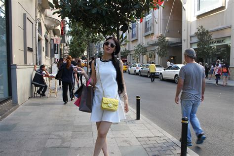 What can girls wear in Istanbul?