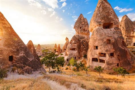 What is the peak tourist month in Turkey?