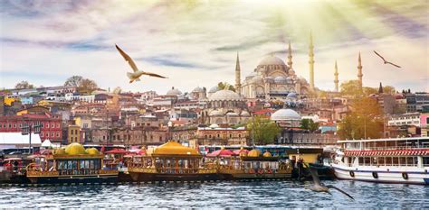 Why should a history lover go to Istanbul?