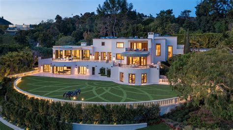 Who owns the biggest house in Beverly Hills?